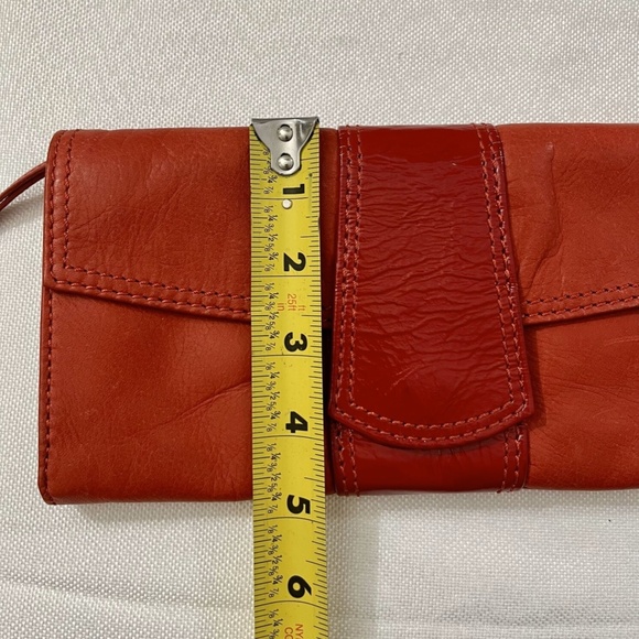 Gorgeous, Eye Catching RED Vintage Fossil Leather Wallet, EUC - Picture 3 of 11